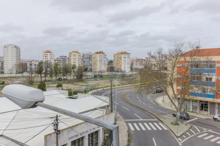 Apartamento T2 para Venda em Águas Livres Foto 14