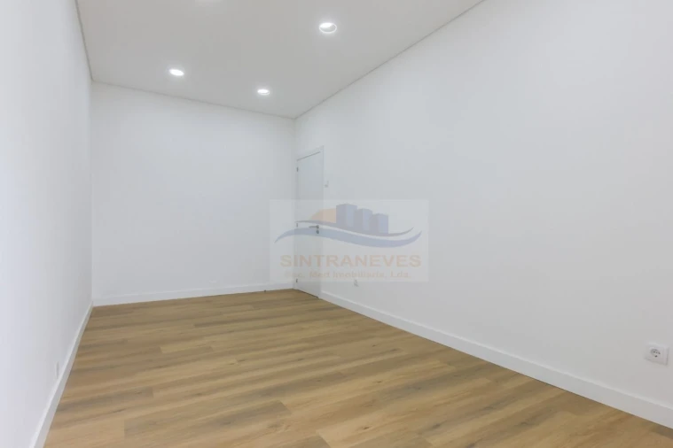 Apartamento T2 para Venda em Águas Livres Foto 18