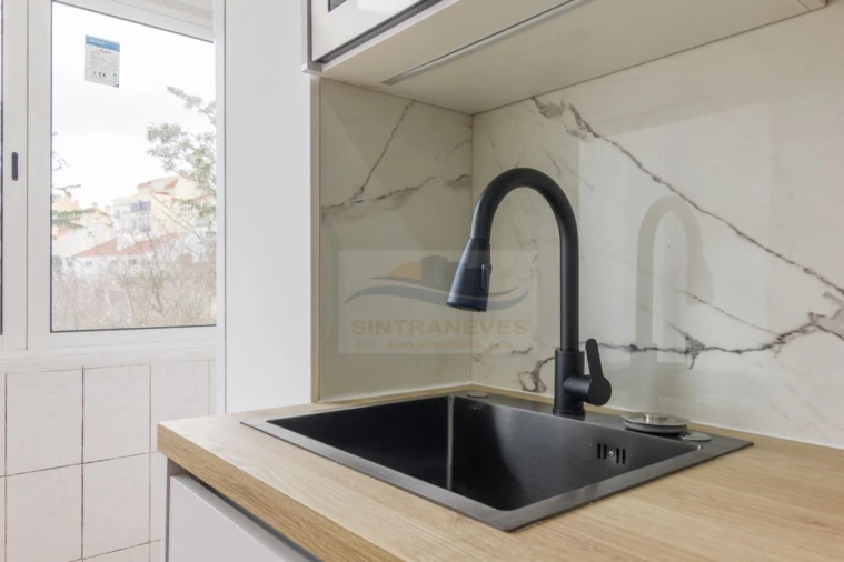 Apartamento T2 para Venda em Águas Livres Foto 19