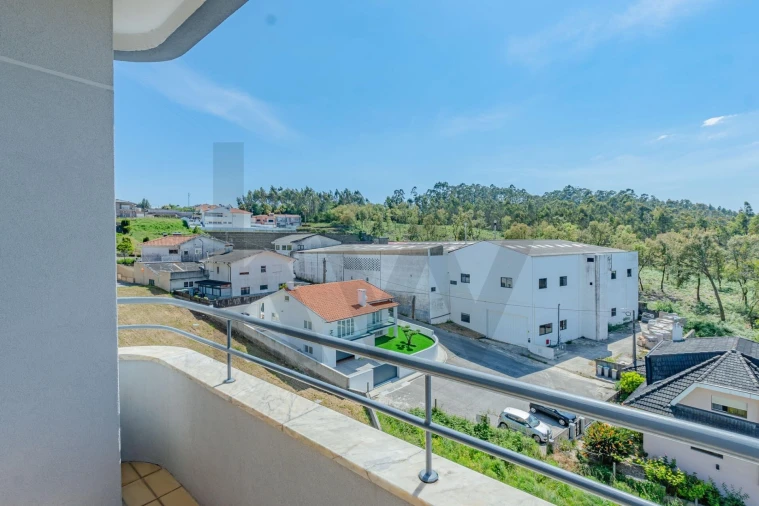 Apartamento T2 para Venda em Lourosa Foto 10