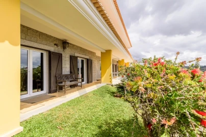 Moradia T5 para Venda em Barcarena