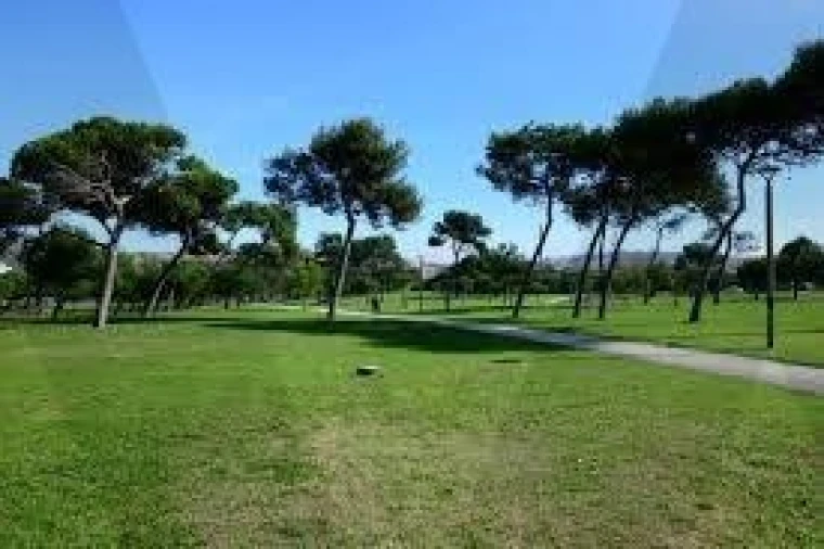 Moradia T4 para Venda em Costa da Caparica Foto 24