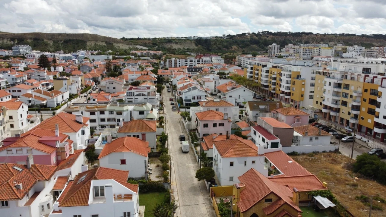 Moradia T4 para Venda em Costa da Caparica Foto 2