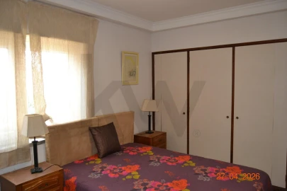 Apartamento T1 para Arrendamento em Carcavelos e Parede