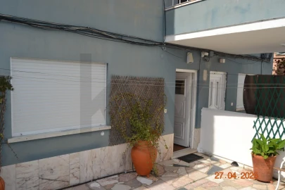 Apartamento T1 para Arrendamento em Carcavelos e Parede