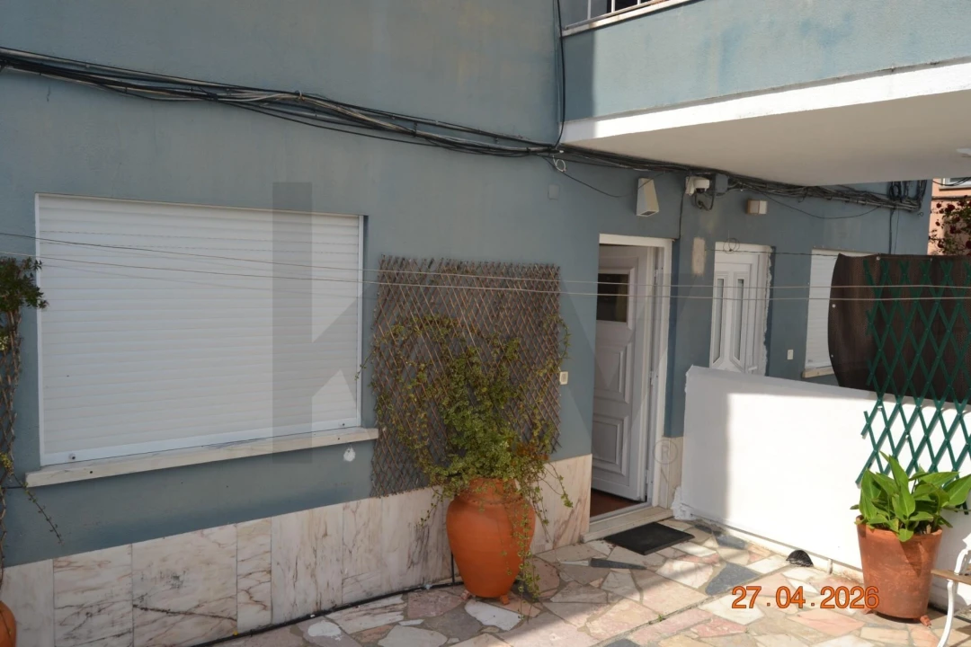 Apartamento T1 para Arrendamento em Carcavelos e Parede Foto 2
