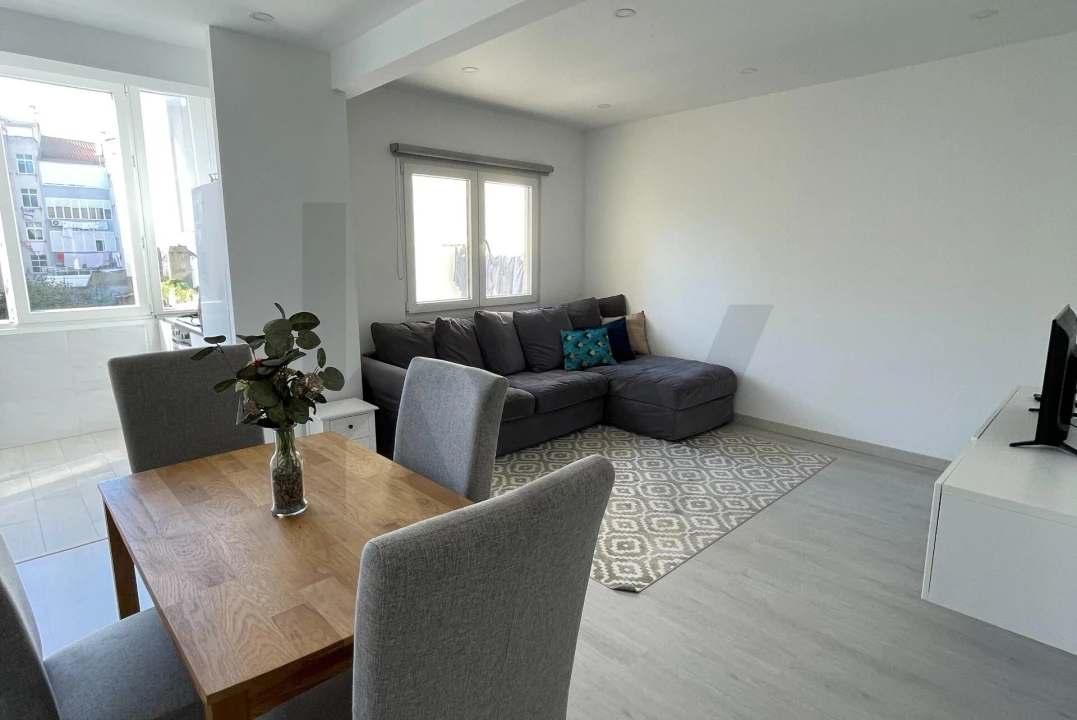 Apartamento T1 para Arrendamento em Almada, Cova da Piedade, Pragal e Cacilhas Foto 2