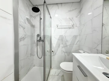 Apartamento T1 para Venda em Oeiras e São Julião da Barra, Paço de Arcos e Caxias
