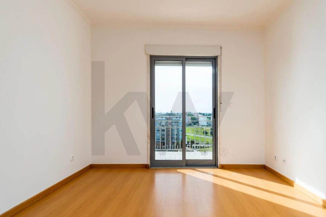 Apartamento T2 para Arrendamento em Seixal, Arrentela e Aldeia de Paio Pires Foto 17