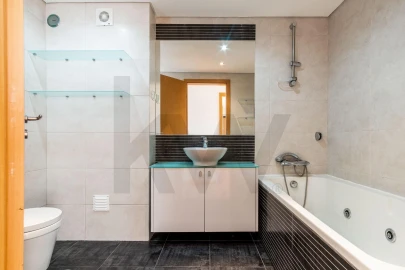 Apartamento T2 para Arrendamento em Seixal, Arrentela e Aldeia de Paio Pires