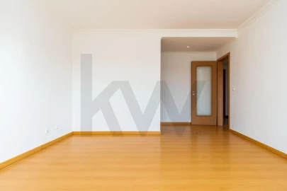Apartamento T2 para Arrendamento em Seixal, Arrentela e Aldeia de Paio Pires
