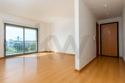 Apartamento T2 para Arrendamento em Seixal, Arrentela e Aldeia de Paio Pires