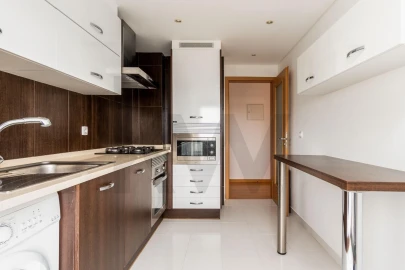 Apartamento T2 para Arrendamento em Seixal, Arrentela e Aldeia de Paio Pires