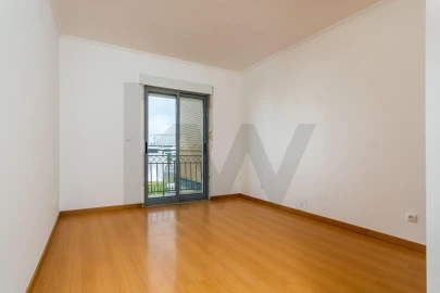 Apartamento T2 para Arrendamento em Seixal, Arrentela e Aldeia de Paio Pires