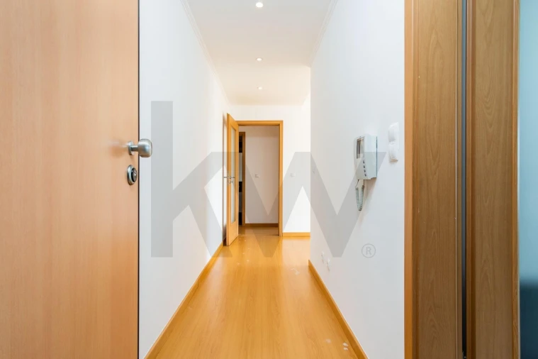 Apartamento T2 para Arrendamento em Seixal, Arrentela e Aldeia de Paio Pires Foto 8
