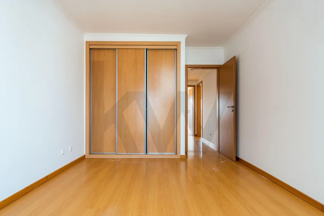 Apartamento T2 para Arrendamento em Seixal, Arrentela e Aldeia de Paio Pires Foto 14