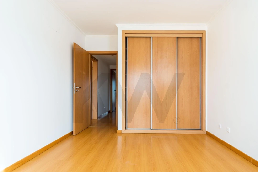 Apartamento T2 para Arrendamento em Seixal, Arrentela e Aldeia de Paio Pires Foto 18