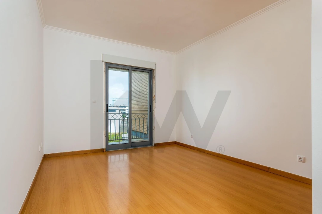Apartamento T2 para Arrendamento em Seixal, Arrentela e Aldeia de Paio Pires Foto 12