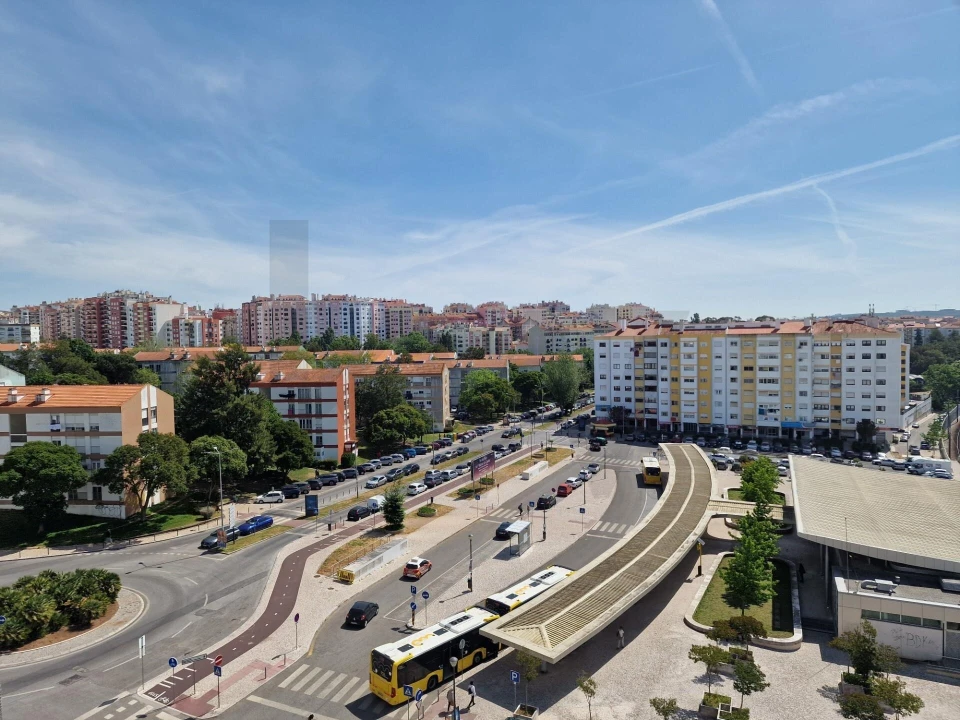 Apartamento T2 para Venda em Massamá e Monte Abraão Foto 34