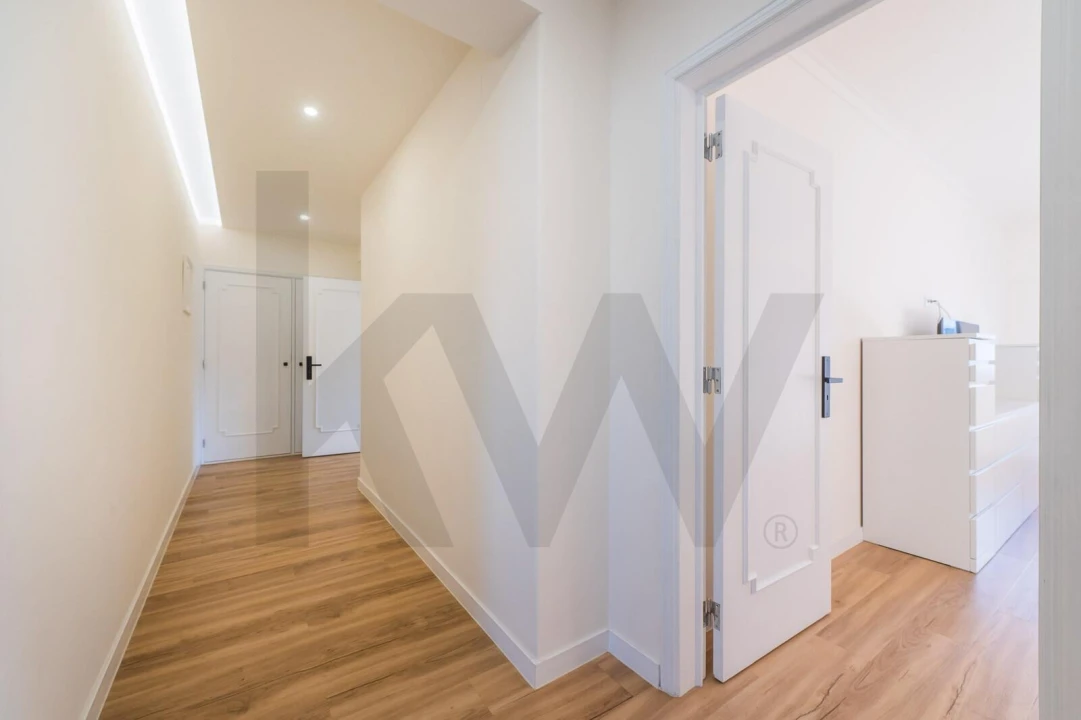 Apartamento T2 para Venda em Massamá e Monte Abraão Foto 37