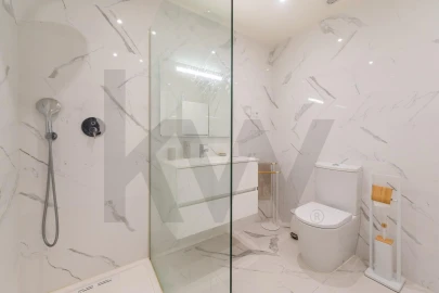 Apartamento T2 para Venda em Massamá e Monte Abraão