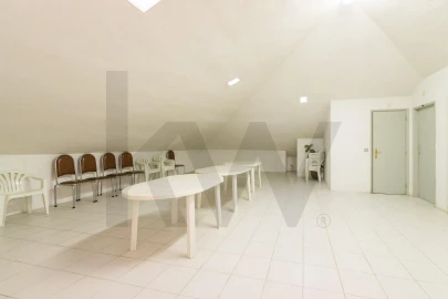 Apartamento T2 para Venda em Massamá e Monte Abraão