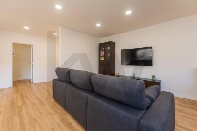 Apartamento T2 para Venda em Massamá e Monte Abraão
