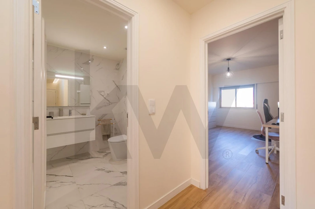 Apartamento T2 para Venda em Massamá e Monte Abraão Foto 31