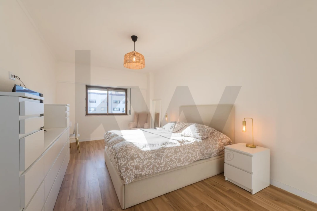 Apartamento T2 para Venda em Massamá e Monte Abraão Foto 24