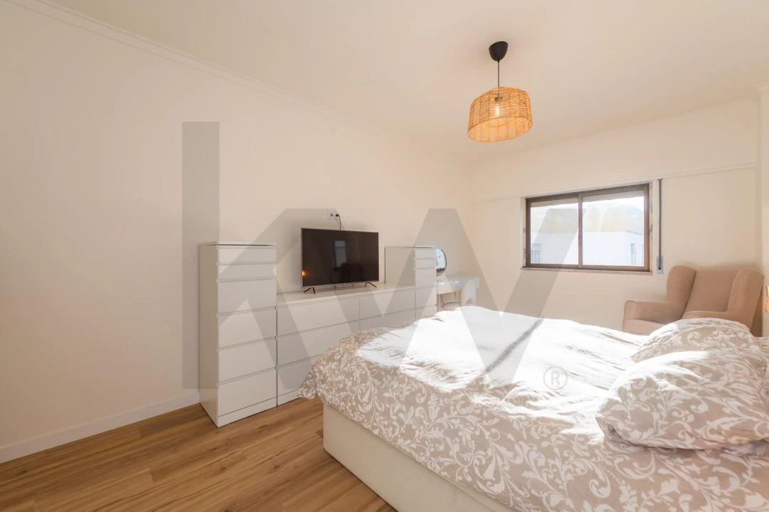 Apartamento T2 para Venda em Massamá e Monte Abraão Foto 25