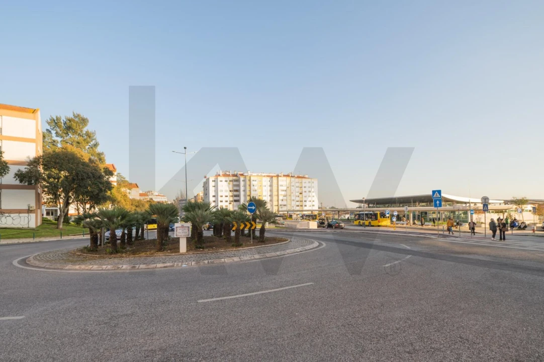 Apartamento T2 para Venda em Massamá e Monte Abraão Foto 48