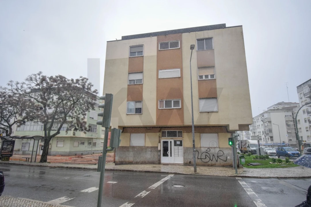 Apartamento T2 para Venda em Odivelas Foto 24