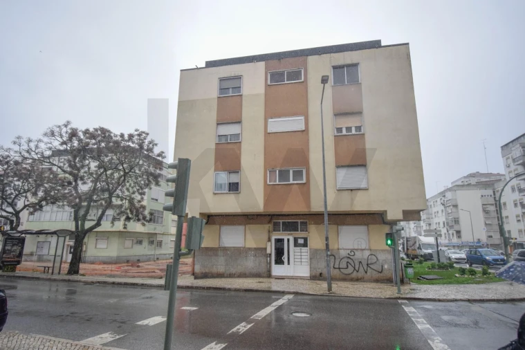Apartamento T2 para Venda em Odivelas Foto 24
