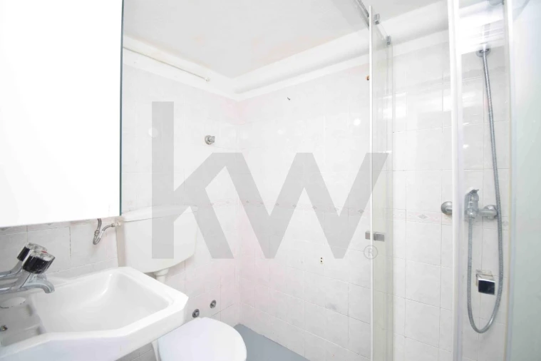 Apartamento T2 para Venda em Odivelas Foto 13