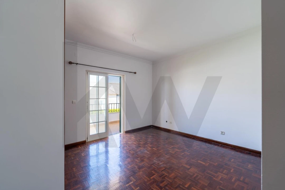 Apartamento T1 para Venda em Alcabideche Foto 11