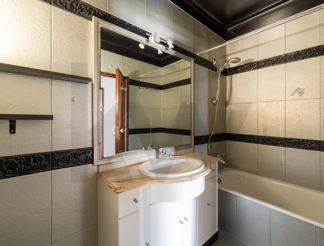 Apartamento T1 para Venda em Alcabideche Foto 13