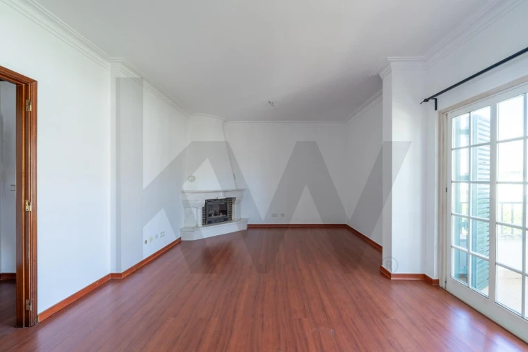 Apartamento T1 para Venda em Alcabideche Foto 2