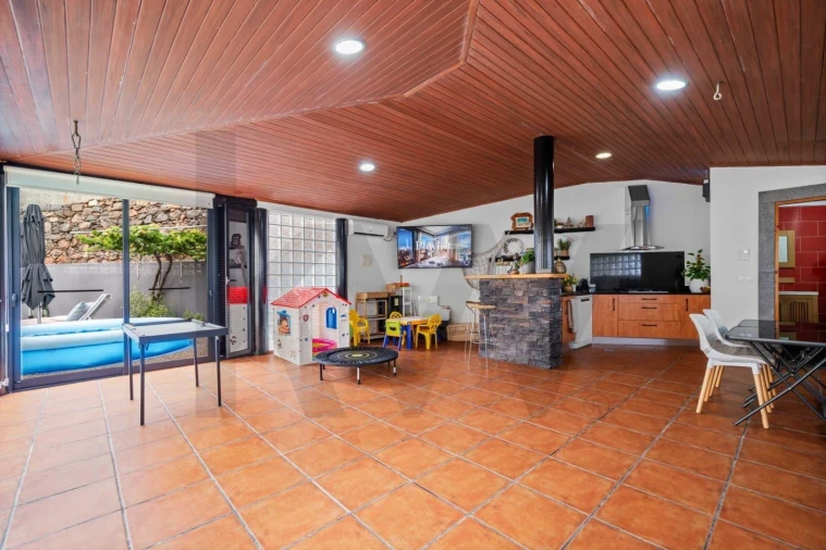 Moradia T4 para Venda em São Martinho Foto 53
