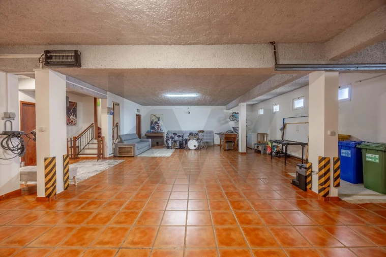 Moradia T4 para Venda em São Martinho Foto 34