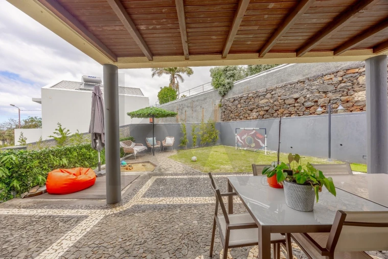 Moradia T4 para Venda em São Martinho Foto 40