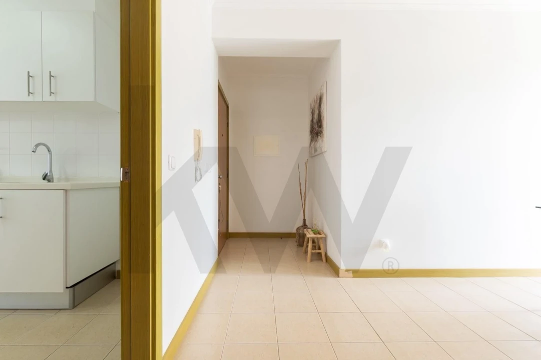 Apartamento T3 para Venda em Arrifes Foto 4