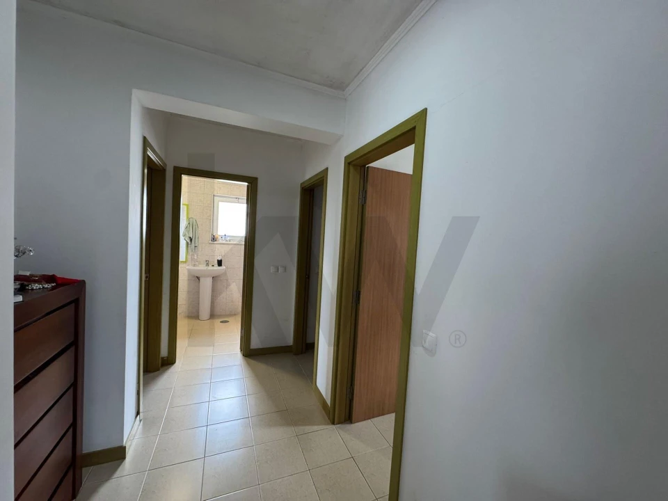 Apartamento T3 para Venda em Arrifes Foto 1