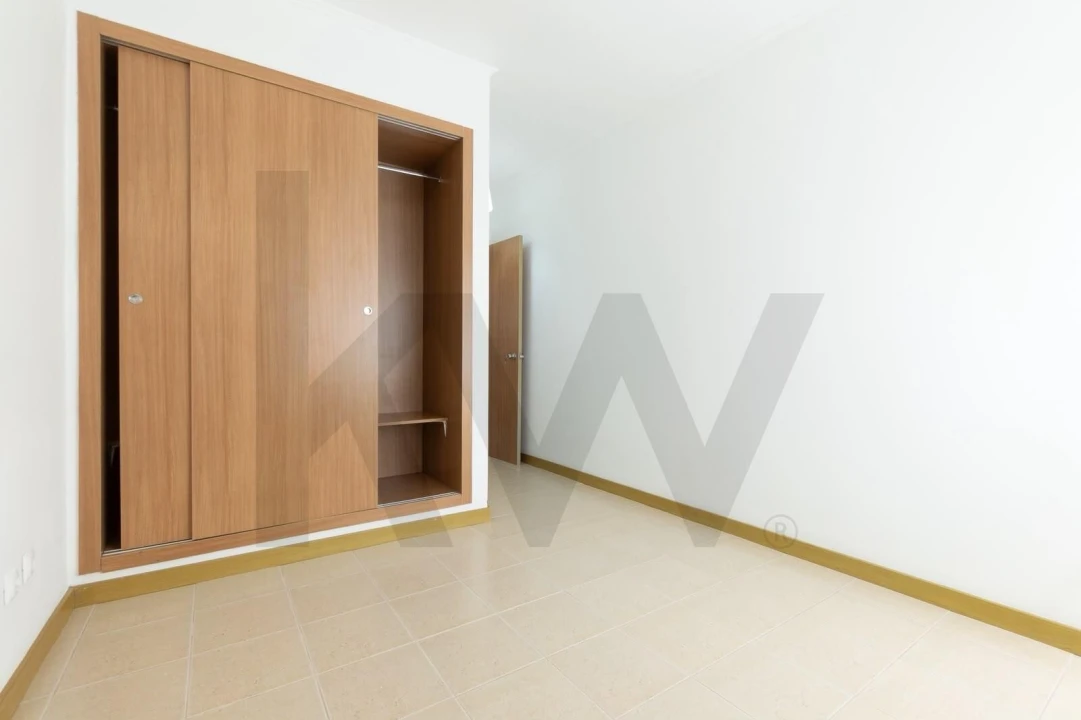 Apartamento T3 para Venda em Arrifes Foto 19