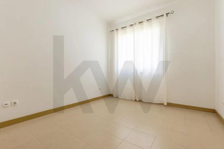 Apartamento T3 para Venda em Arrifes Foto 20