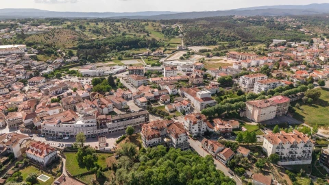 Moradia T4 para Venda em Santa Comba Dão e Couto do Mosteiro