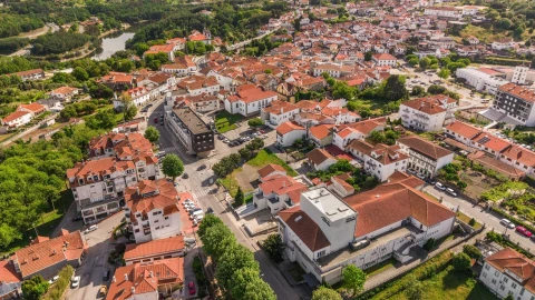 Moradia T4 para Venda em Santa Comba Dão e Couto do Mosteiro