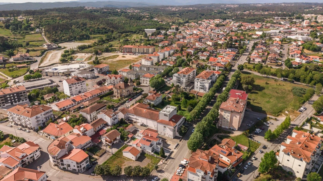 Moradia T4 para Venda em Santa Comba Dão e Couto do Mosteiro Foto 62