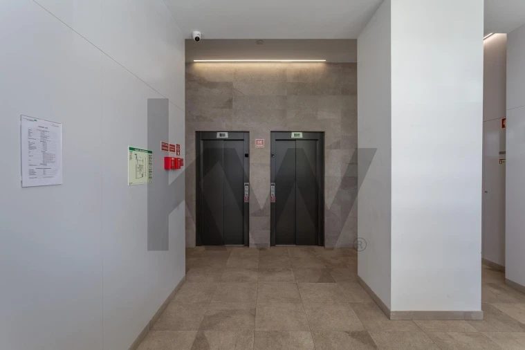 Apartamento T2 para Arrendamento em Lumiar Foto 21