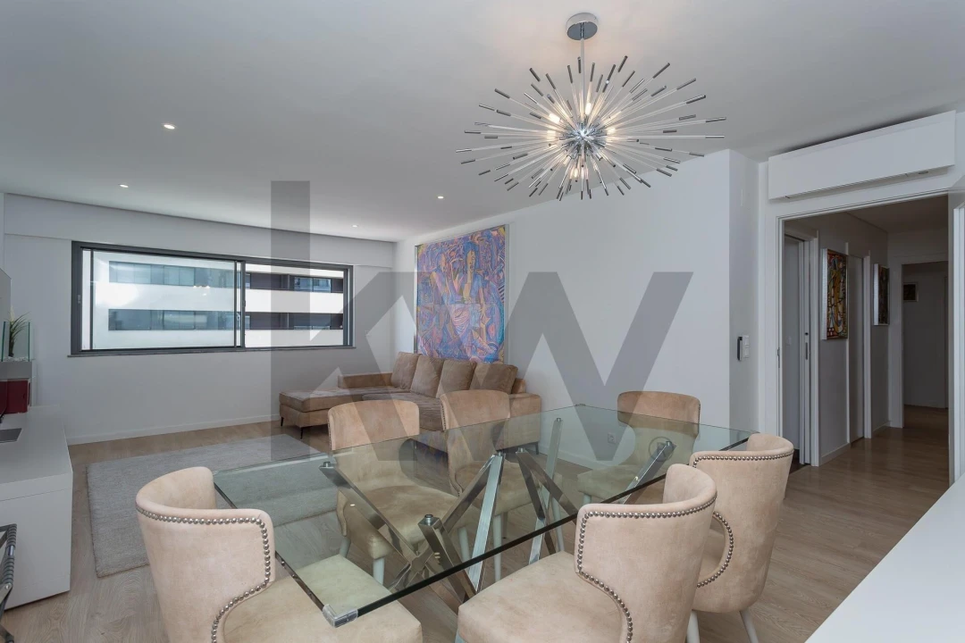 Apartamento T2 para Arrendamento em Lumiar Foto 4