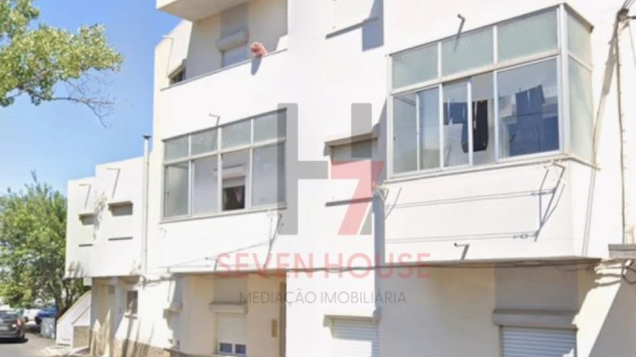 Prédio para Venda em Póvoa de Santo Adrião e Olival Basto